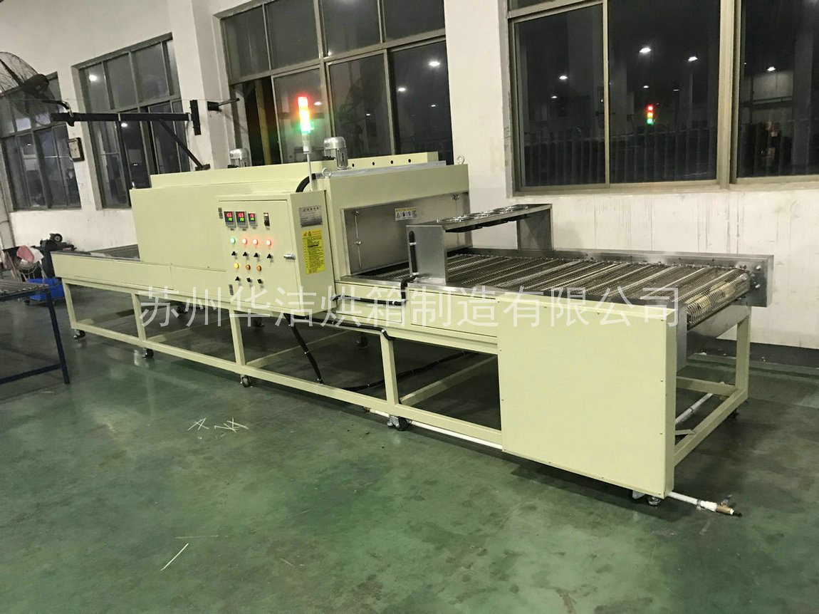 流水線(xiàn)烘箱在工業(yè)生產(chǎn)中的表現(xiàn)